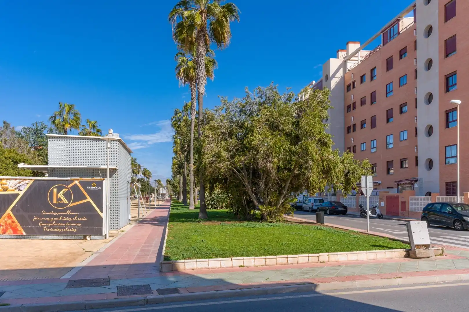Vista exterior de Casa o chalet en venta en Almería con Aire acondicionado y Trastero
