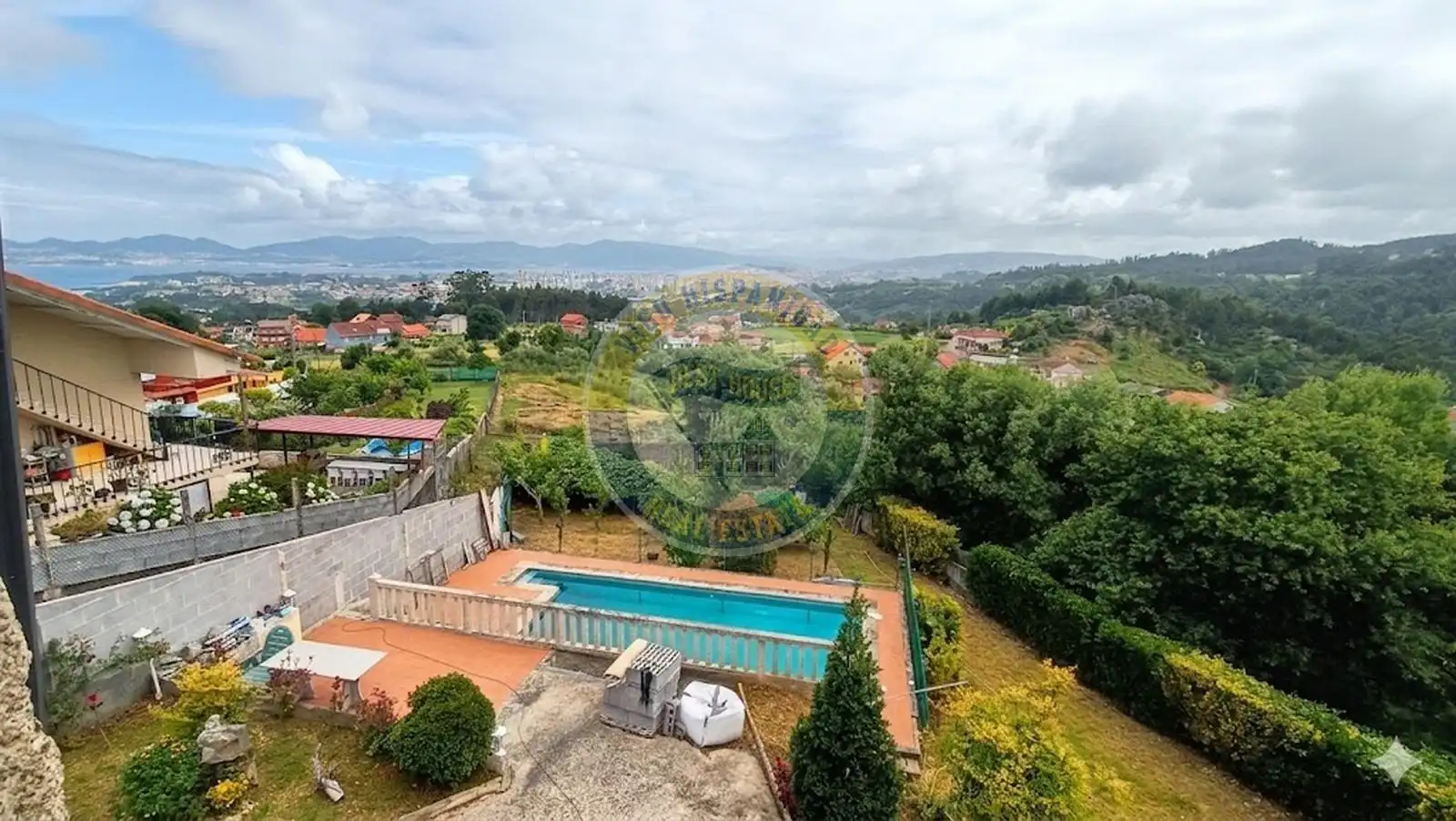 Vista exterior de Casa o chalet en venta en Vigo  con Calefacción, Jardín privado y Terraza