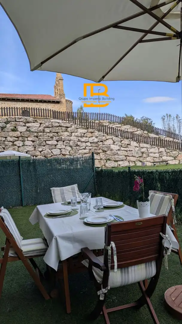 Terraza de Piso en venta en Villarcayo de Merindad de Castilla la Vieja con Calefacción, Parquet y Terraza