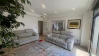 Living room of Flat for sale in  Valencia Capital  with Air Conditioner, Heating and Parquet flooring