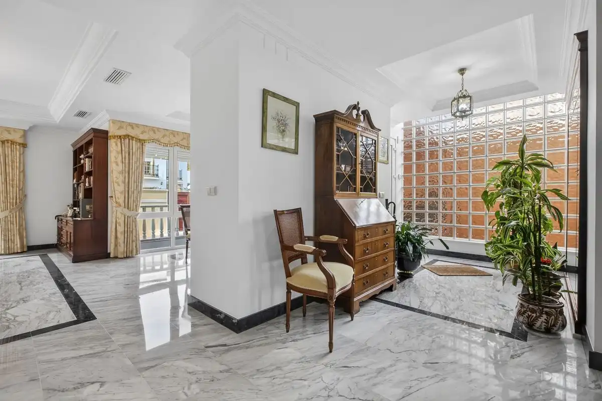 Casa adosada en venda en Santiponce amb Aire condicionat, Calefacció i Jardí privat