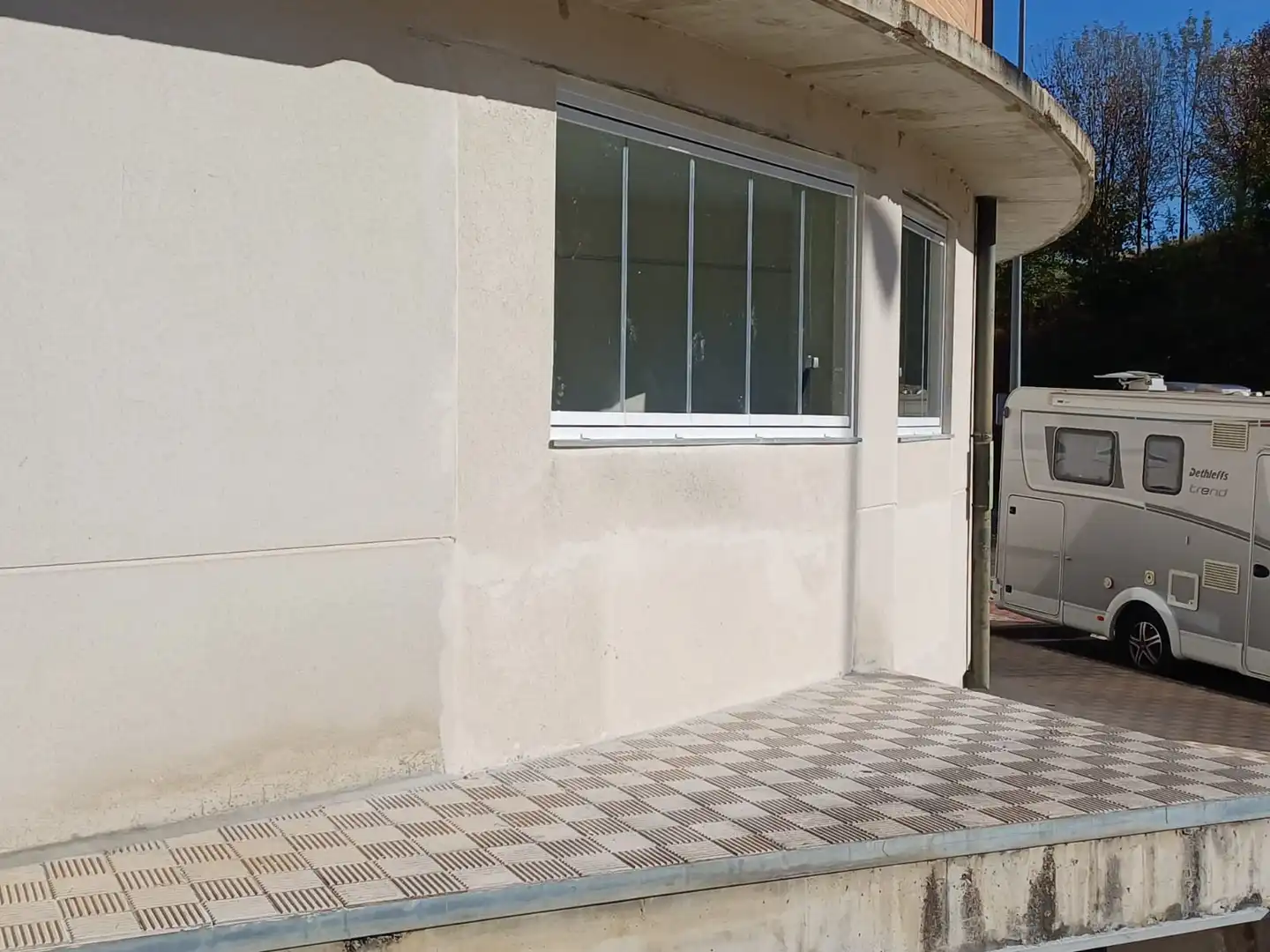 Vista exterior de Pis en venda en Aranguren, Navarra