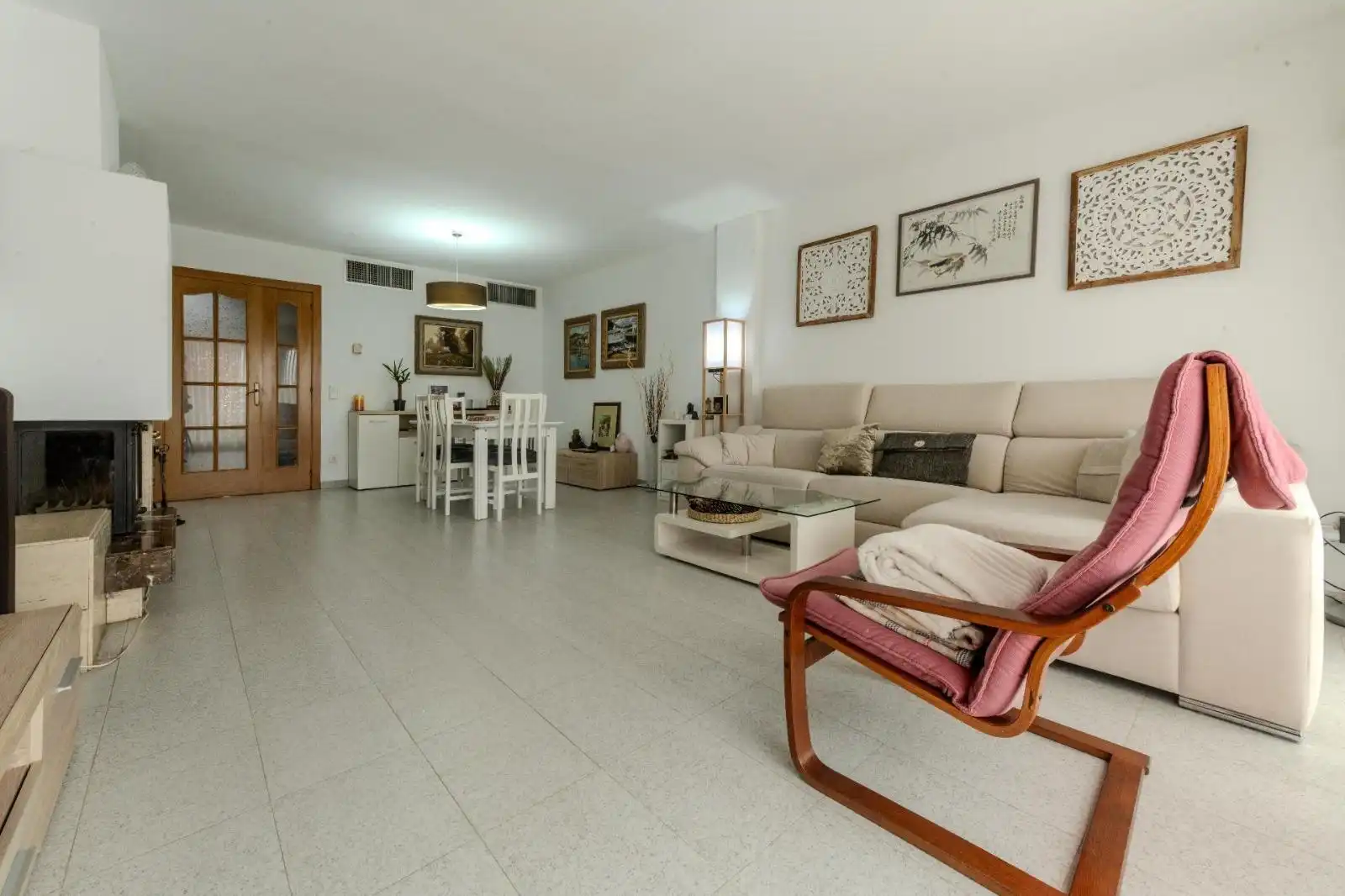 Sala d'estar de Casa o xalet en venda en Castellar del Vallès amb Aire condicionat, Calefacció i Jardí privat