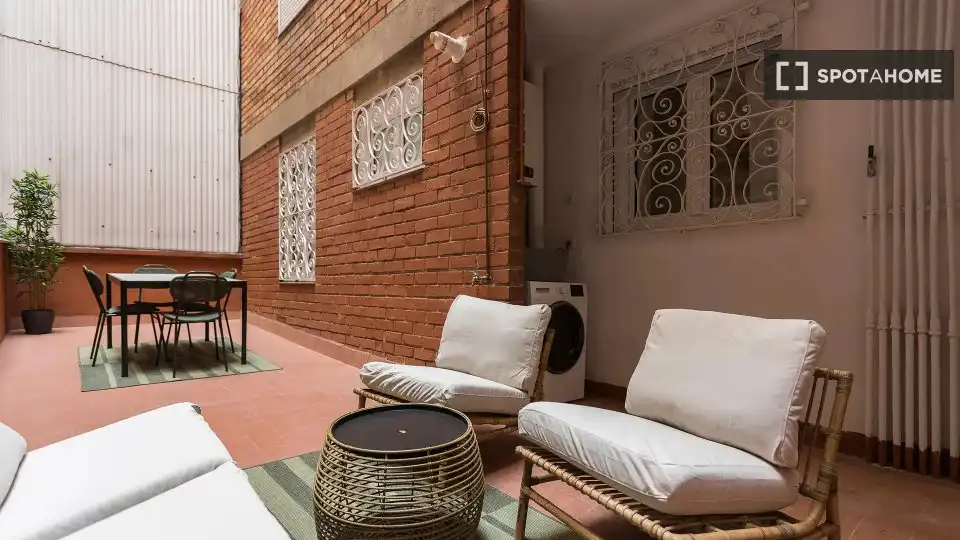 Terrassa de Pis de lloguer en Barcelona amb Aire condicionat, Calefacció i Moblat