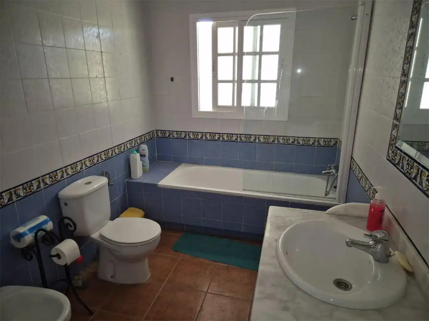 Baño de Piso en venta en Casarabonela con Aire acondicionado, Trastero y Amueblado
