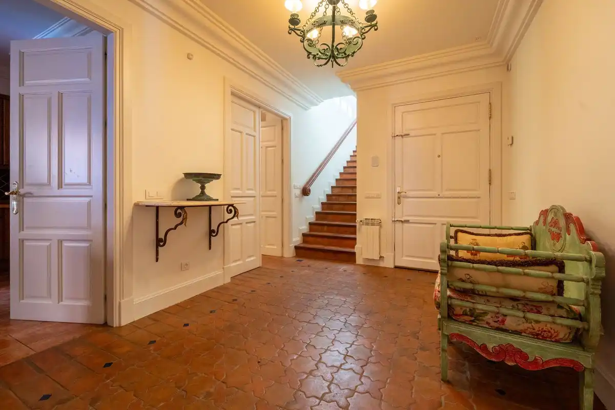 Apartamento de alquiler en Benahavís con Aire acondicionado, Jardín privado y Terraza