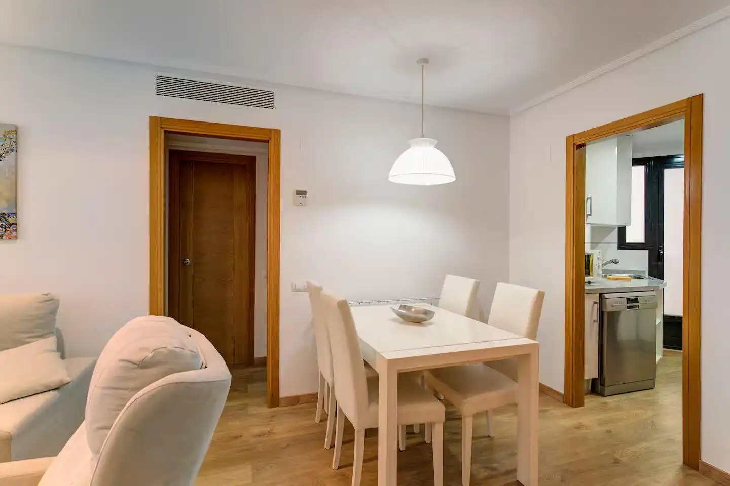 Flat for rent in Calle Santa Ángela de la Cruz, Encarnación - Regina