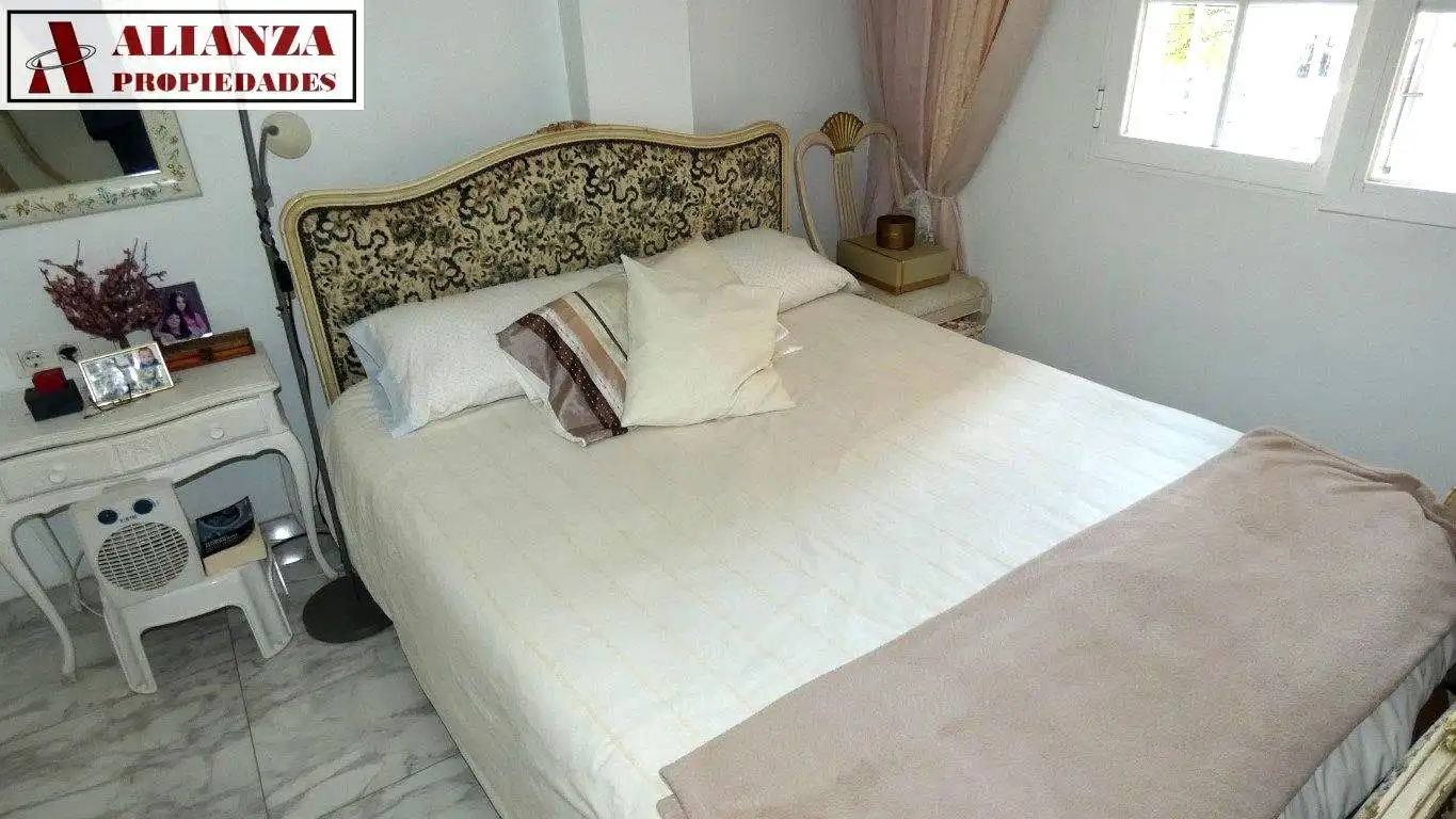 Bedroom of Flat for sale in Málaga  with Air Conditioner, Terrace and Furnished