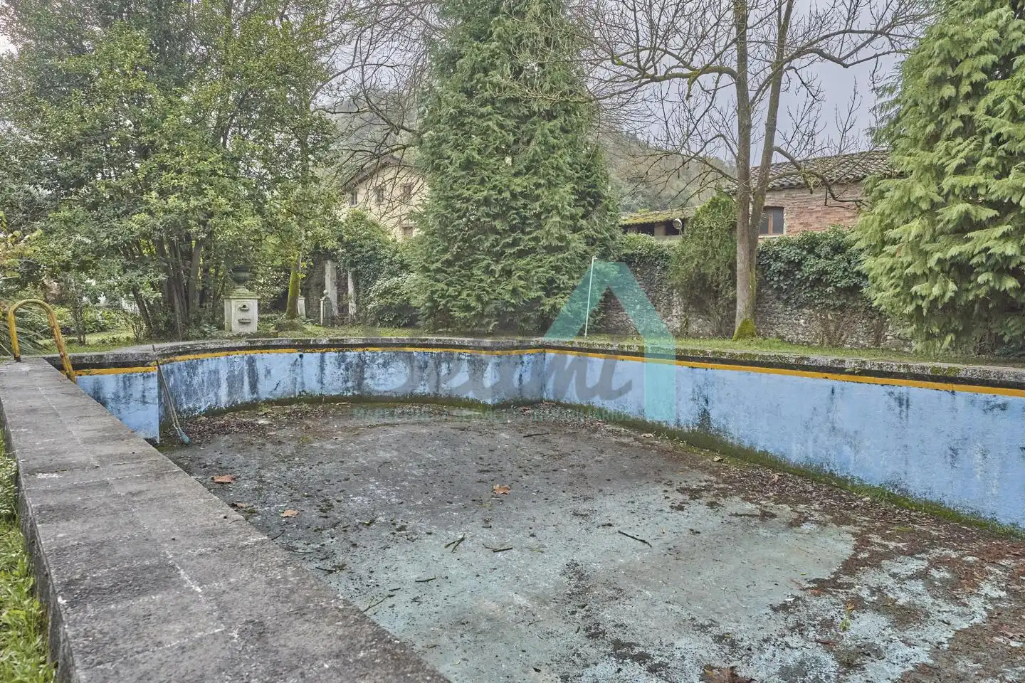 Piscina de Casa o chalet en venta en Oviedo  con Jardín privado, Parquet y Terraza