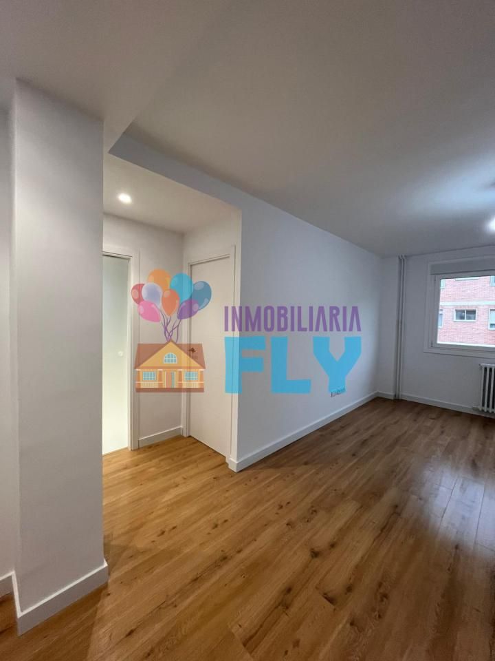 Flat for sale in Ourense Capital   with Heating, Storage room and Furnished