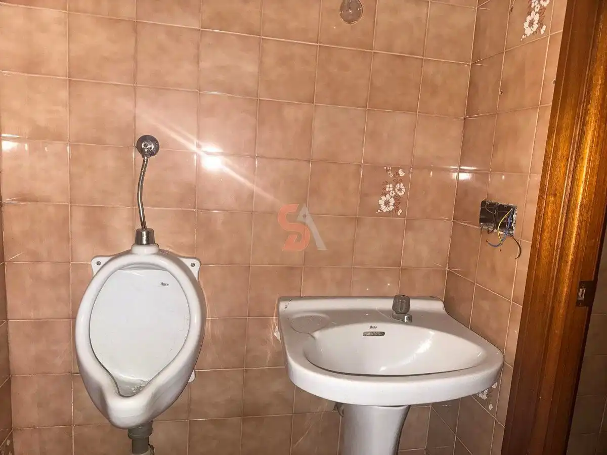 Bathroom of Commercial properties for rent in Valladolid