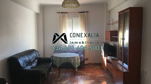 Piso en venta en Olvera, 2 dormitorios.