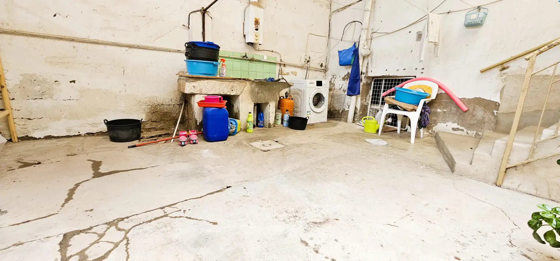 Planta baja en venta en Totana con Terraza, Trastero y Amueblado