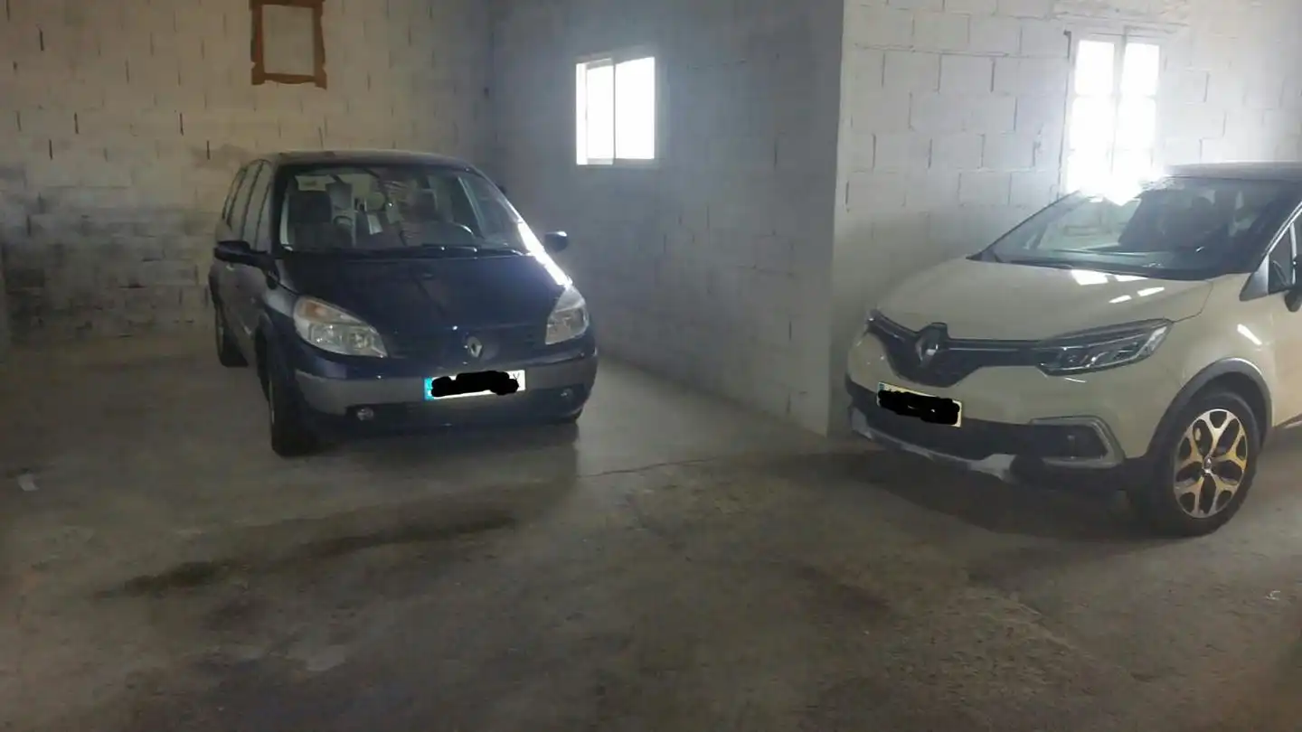 Parking de Planta baja en venta en Pinos Puente con Piscina comunitaria