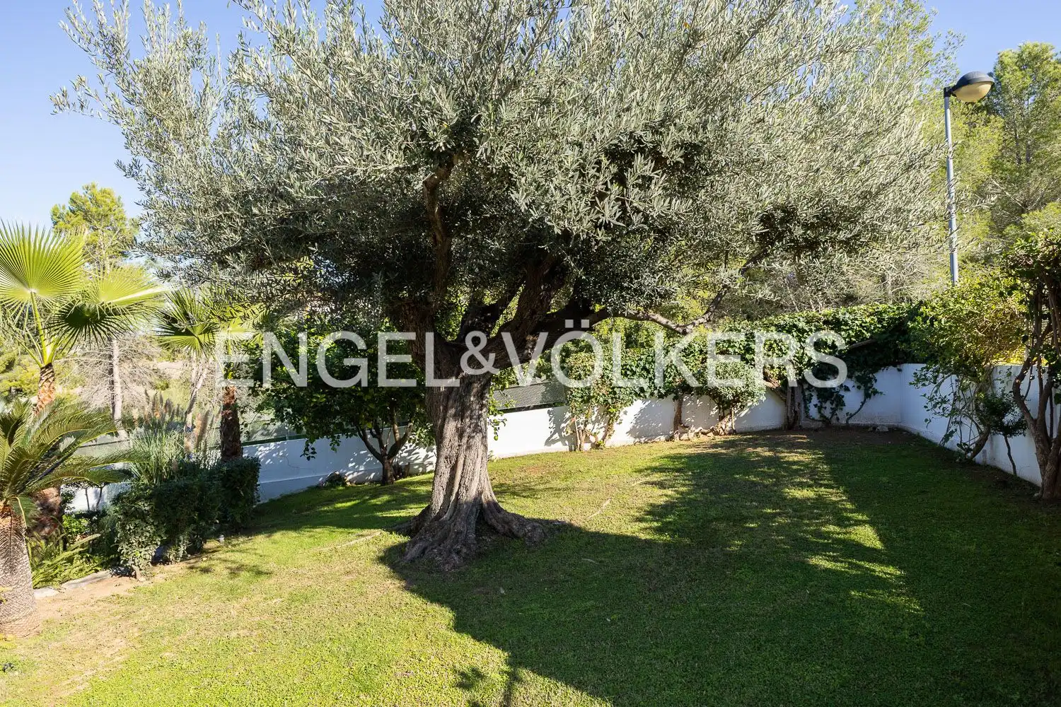 Houses for sale in Carcaixent  with Air Conditioner, Heating and Private garden