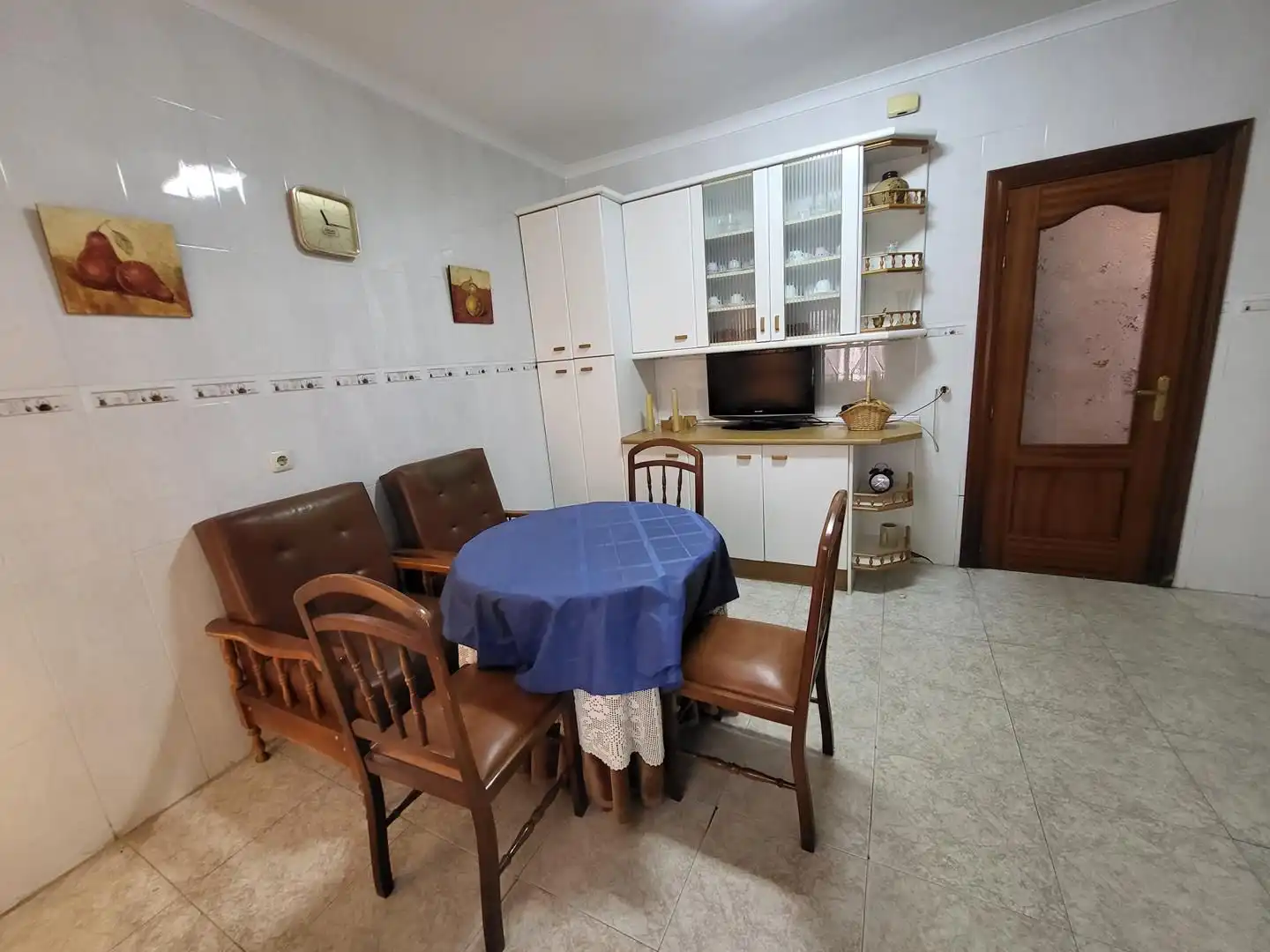 Cuina de Casa o xalet en venda en Sisante amb Calefacció, Terrassa i Moblat
