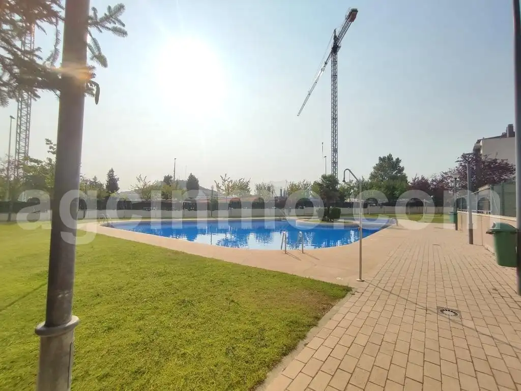 Piscina de Pis en venda en Valladolid amb Calefacció, Terrassa i Traster