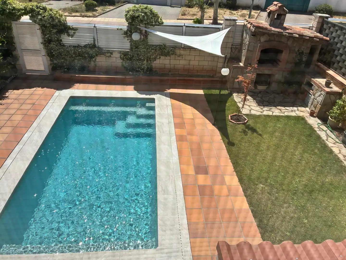 Piscina de Casa adosada en venda en Soria Capital  amb Calefacció, Jardí privat i Terrassa