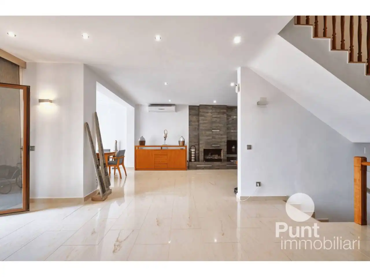 Sala d'estar de Casa o xalet en venda en Premià de Dalt amb Aire condicionat, Calefacció i Jardí privat