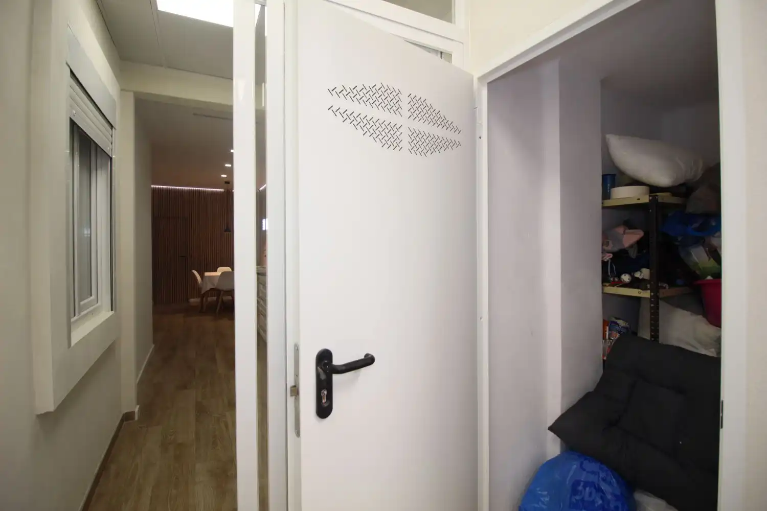 Flat for sale in Faura  with Air Conditioner, Terrace and Storage room