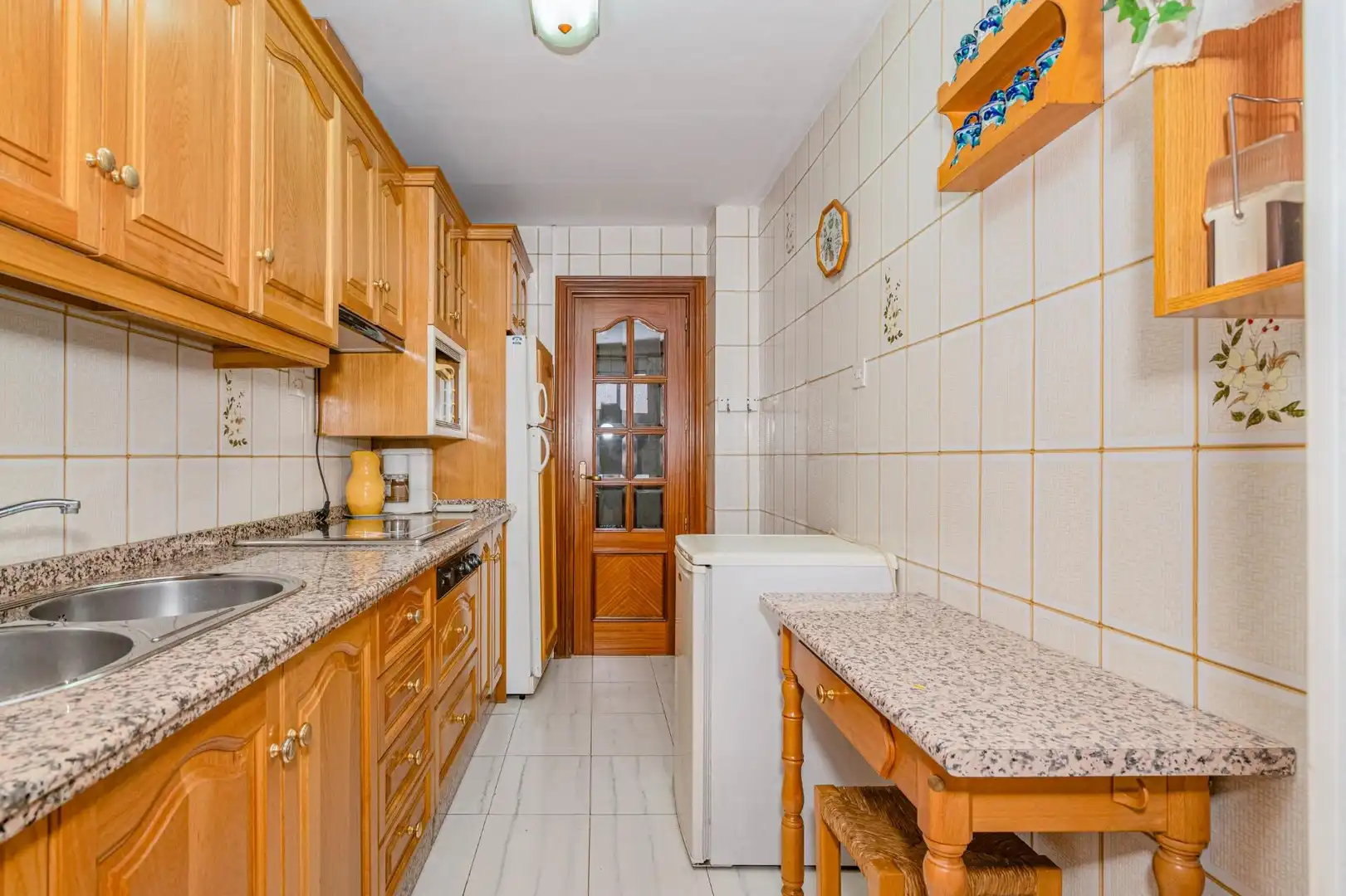 Cocina de Piso en venta en Granada con Balcón