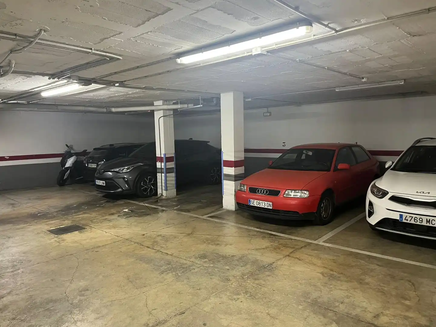 Parkplatz von Garage zur Miete in  Sevilla Capital