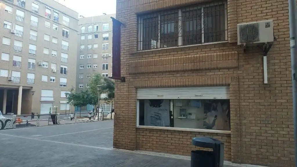 Vista exterior de Local en venta en Castellón de la Plana / Castelló de la Plana