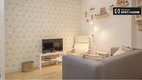 Living room of Flat to rent in  Madrid Capital  with Air Conditioner, Heating and Furnished