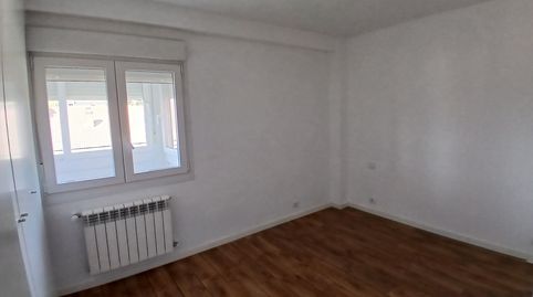 Foto 5 de Piso de alquiler en Calle de Añastro, Apóstol Santiago, Madrid Capital