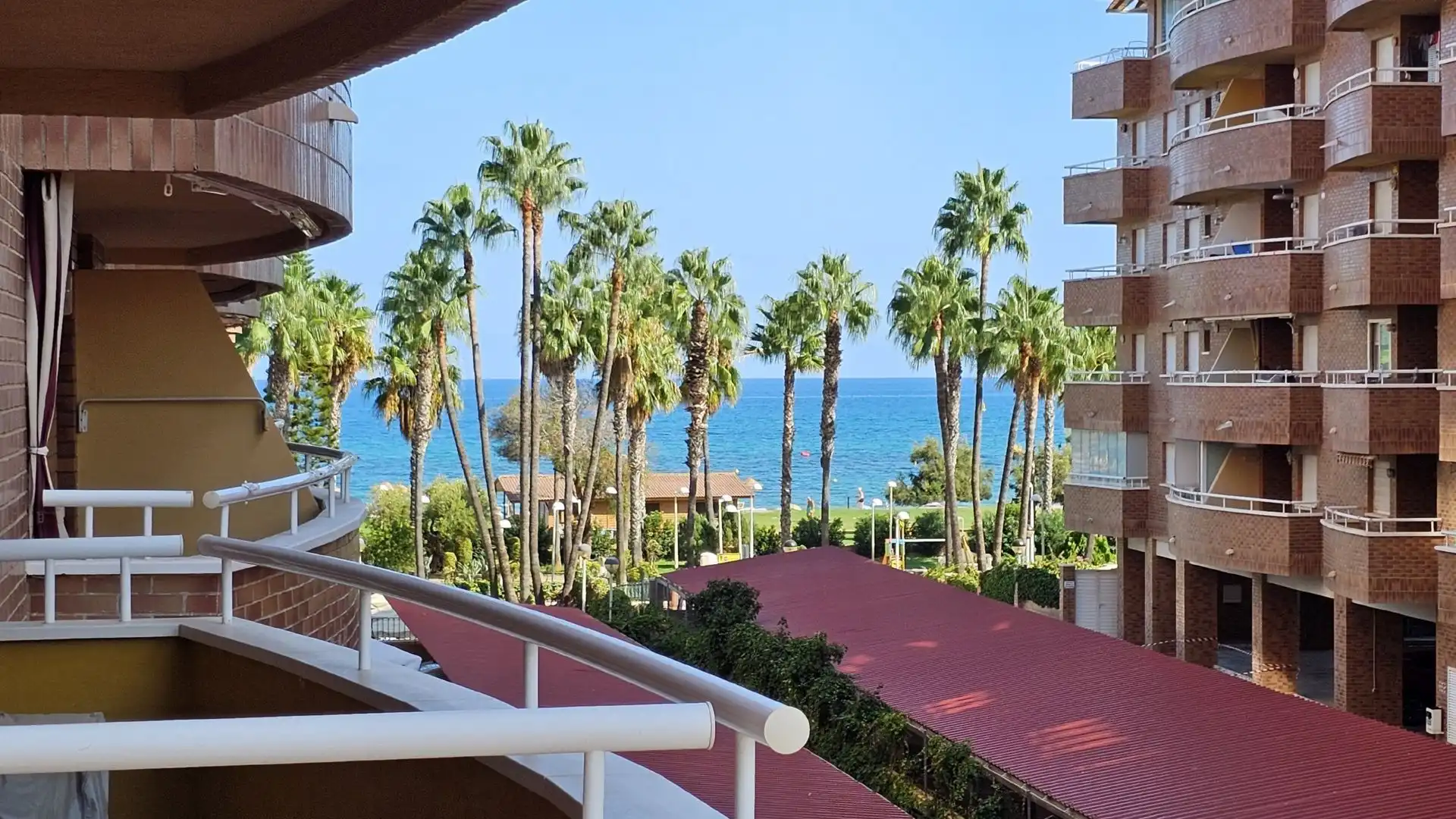 Apartament amb piscina en venda a Amplaries 13
