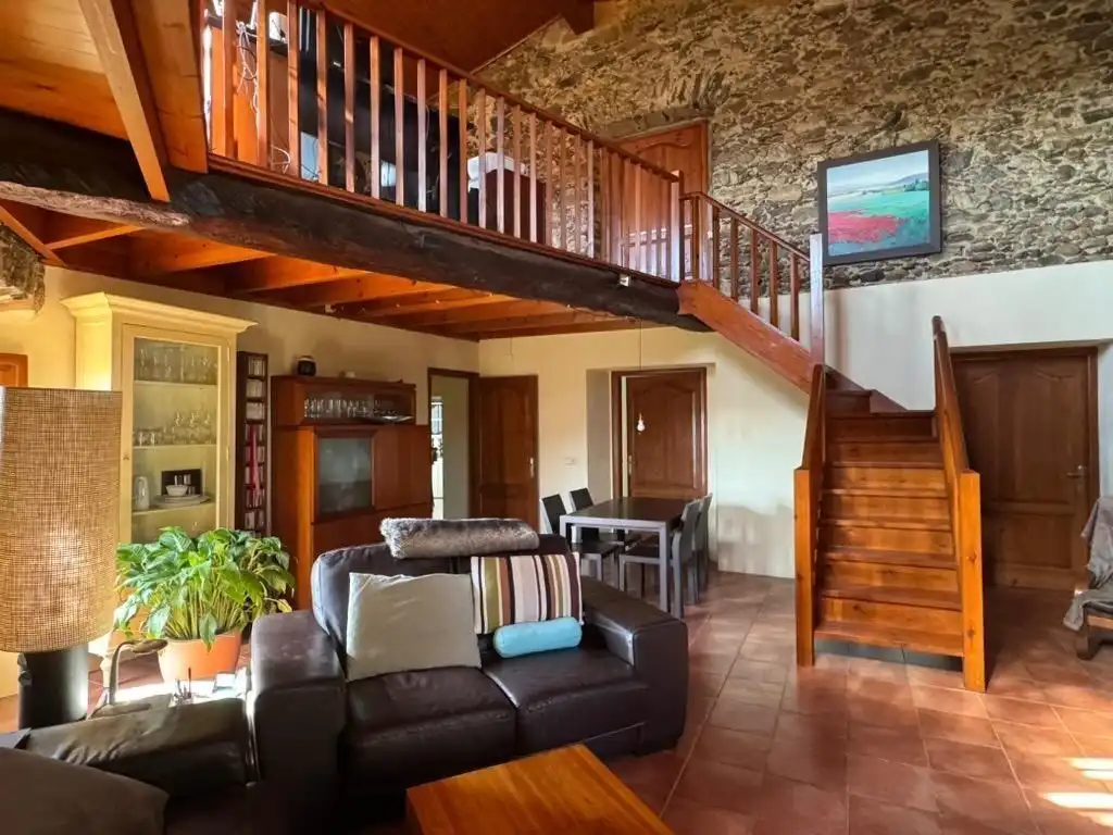 Sala d'estar de Finca rústica en venda en Rabós amb Calefacció, Terrassa i Balcó