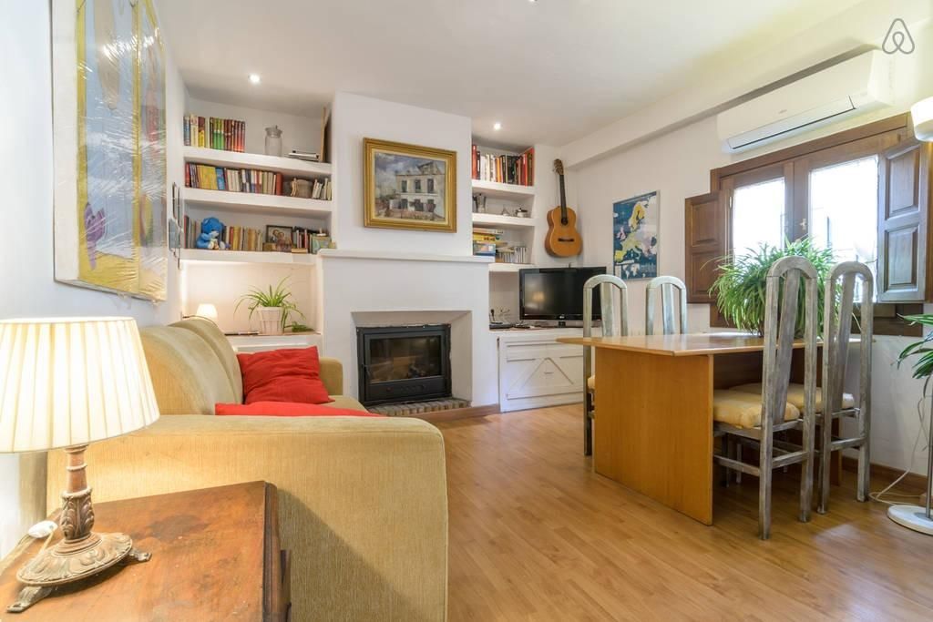 Sala d'estar de Pis de lloguer en  Granada Capital amb Calefacció