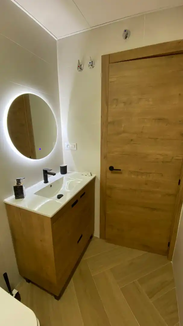 Bathroom of Study for rent in Málaga  with Furnished