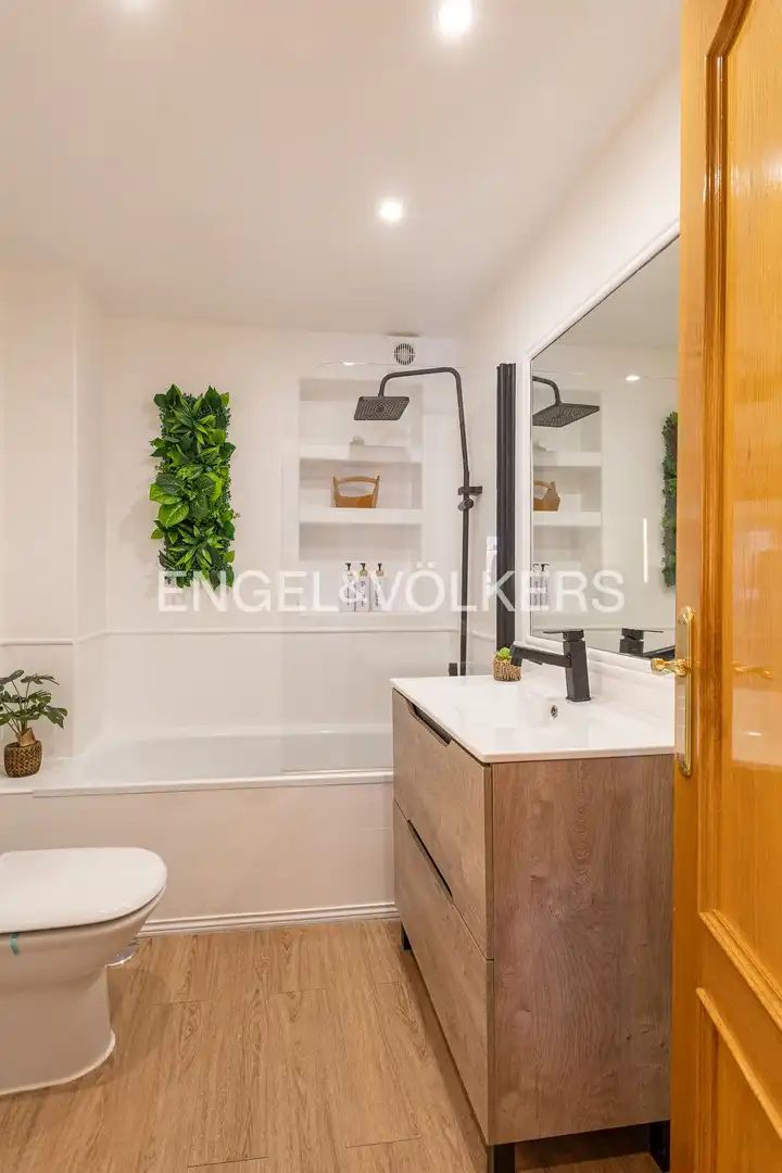 Badezimmer von Wohnung zum Verkauf in Móstoles mit Klimaanlage, Heizung und Terrasse