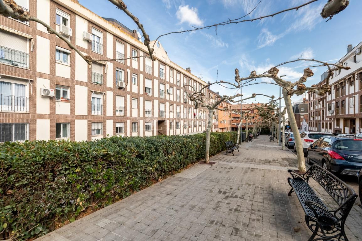 Exterior view of Flat for sale in Las Rozas de Madrid  with Air Conditioner, Heating and Parquet flooring