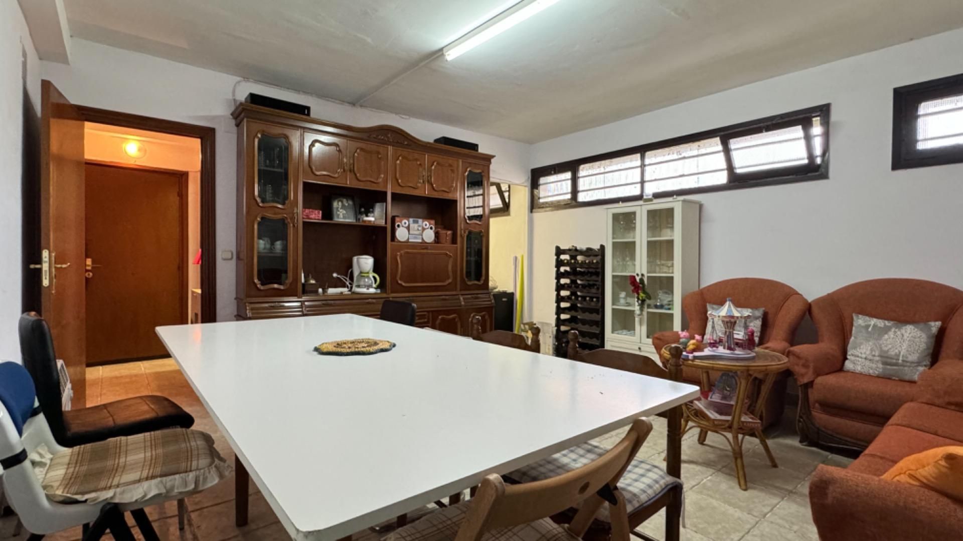 Premises for sale in Calle VERSALLES, Kaputxinoak / Capuchinos - Galtzaraborda