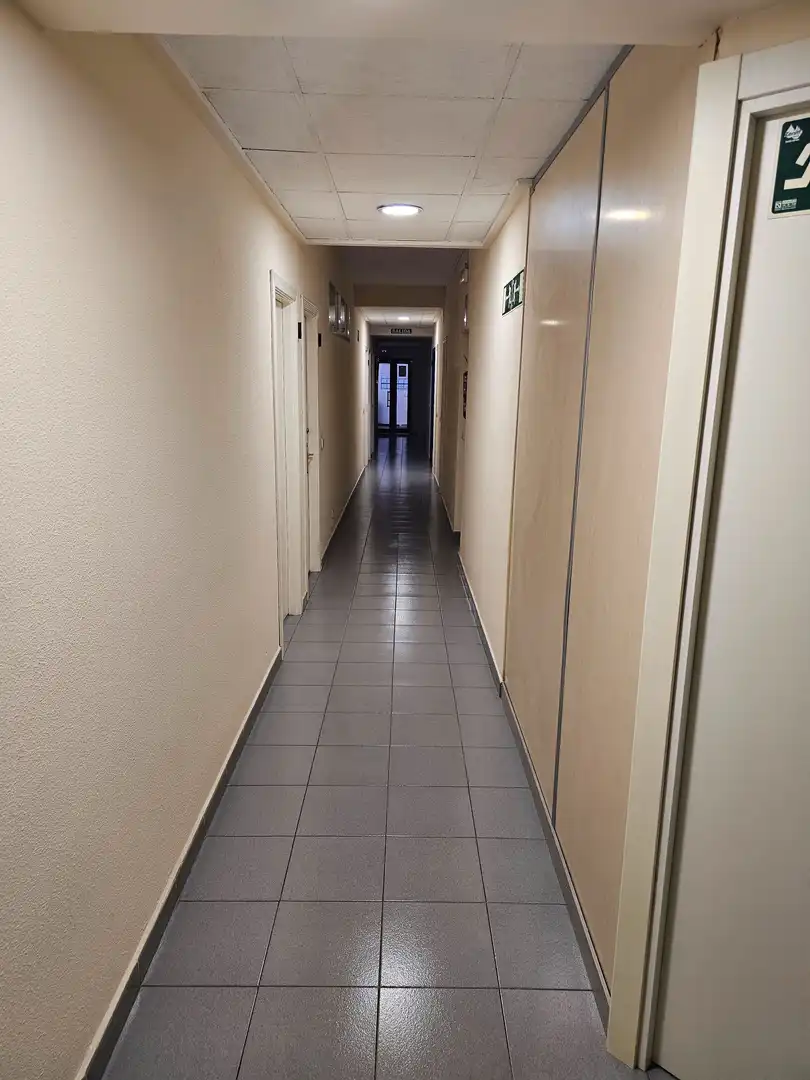 Büro zum Verkauf in Toledo mit Klimaanlage, Heizung und Abstellraum
