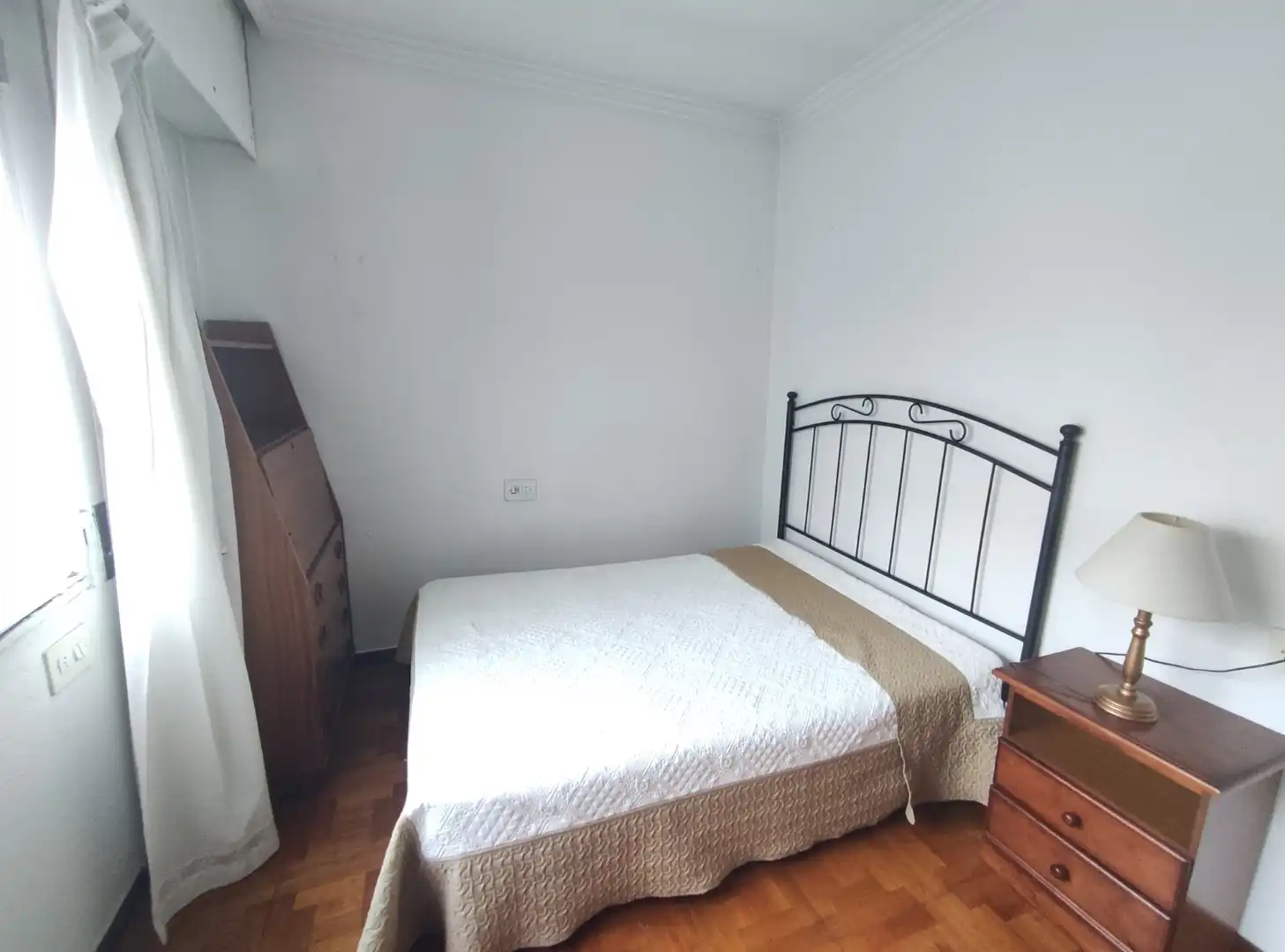 Bedroom of Flat for rent in Ourense Capital   with Heating, Furnished and Oven