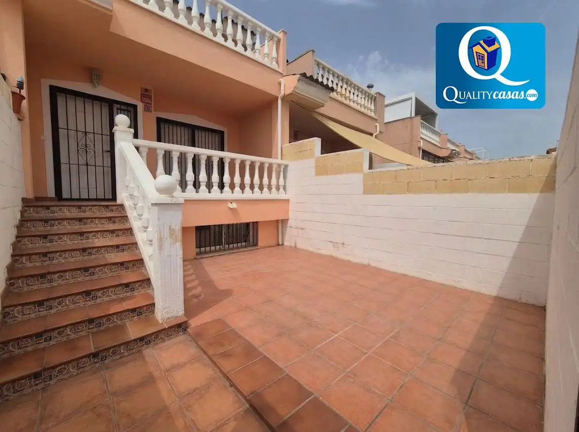 Exterior view of Houses for sale in Mutxamel  with Air Conditioner, Terrace and Storage room
