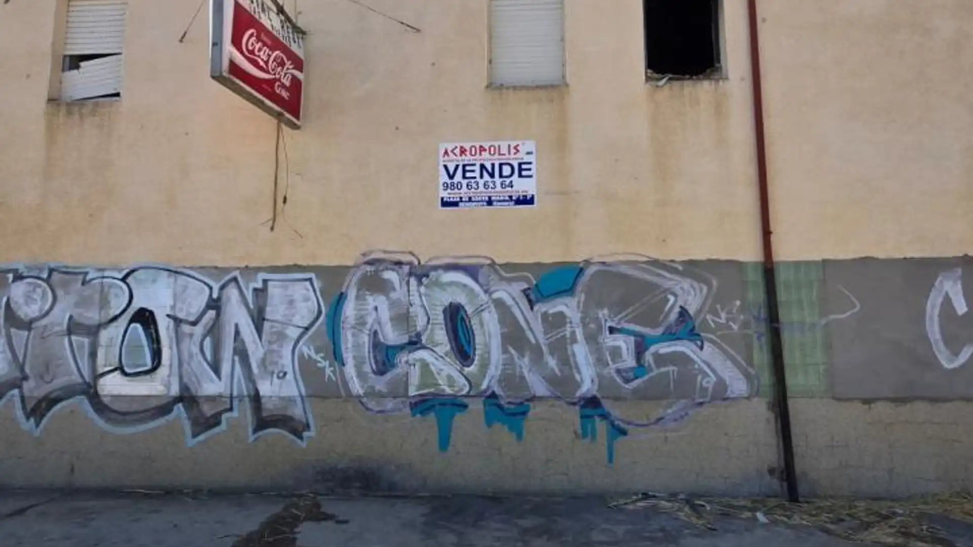 Vista exterior de Local en venda en Pobladura del Valle amb Calefacció