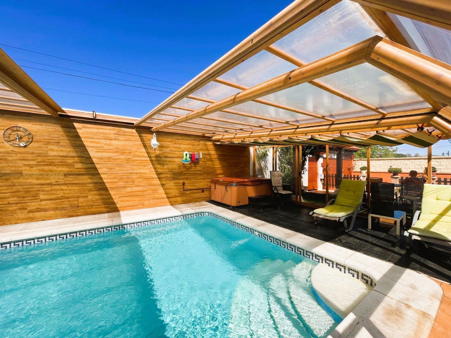 Piscina de Casa o xalet en venda en Valdepeñas amb Aire condicionat, Calefacció i Jardí privat