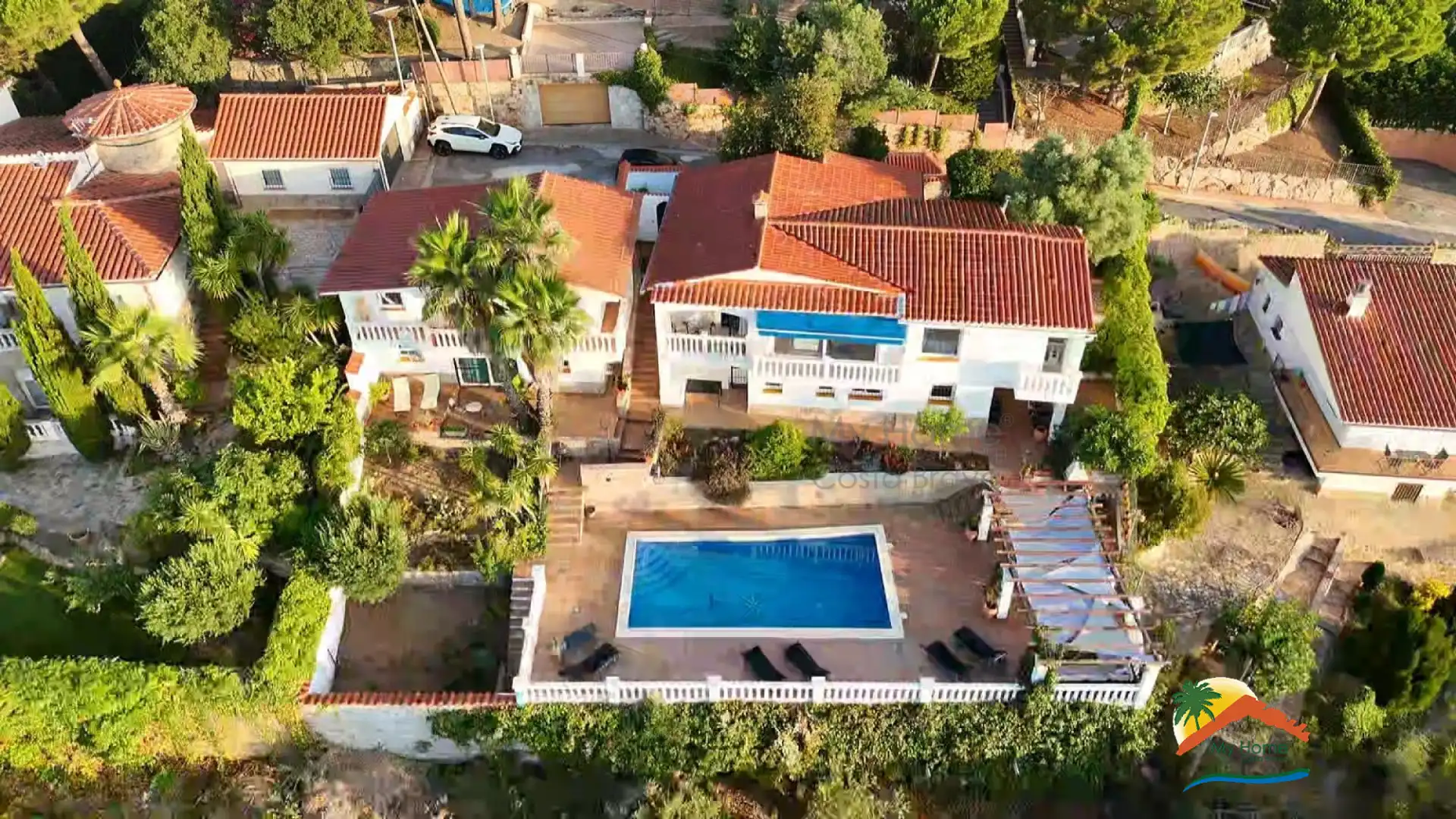 Vista exterior de Casa o xalet en venda en Lloret de Mar amb Calefacció, Jardí privat i Terrassa