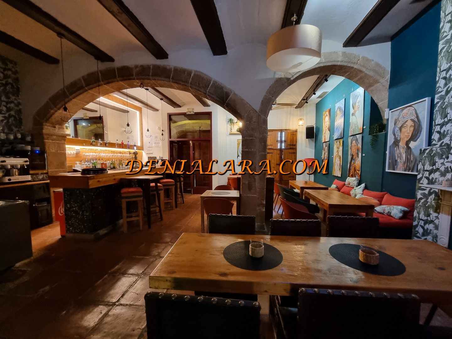 Local de lloguer en Dénia amb Aire condicionat, Calefacció i Terrassa