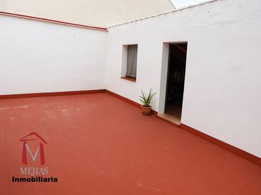 Casa amb balcó en venda a Centro