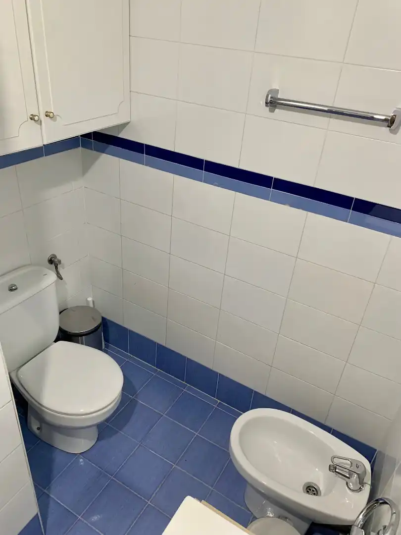 Badezimmer von Wohnung zur untervermieten in Madrid mit Heizung, Möbliert und Ofen