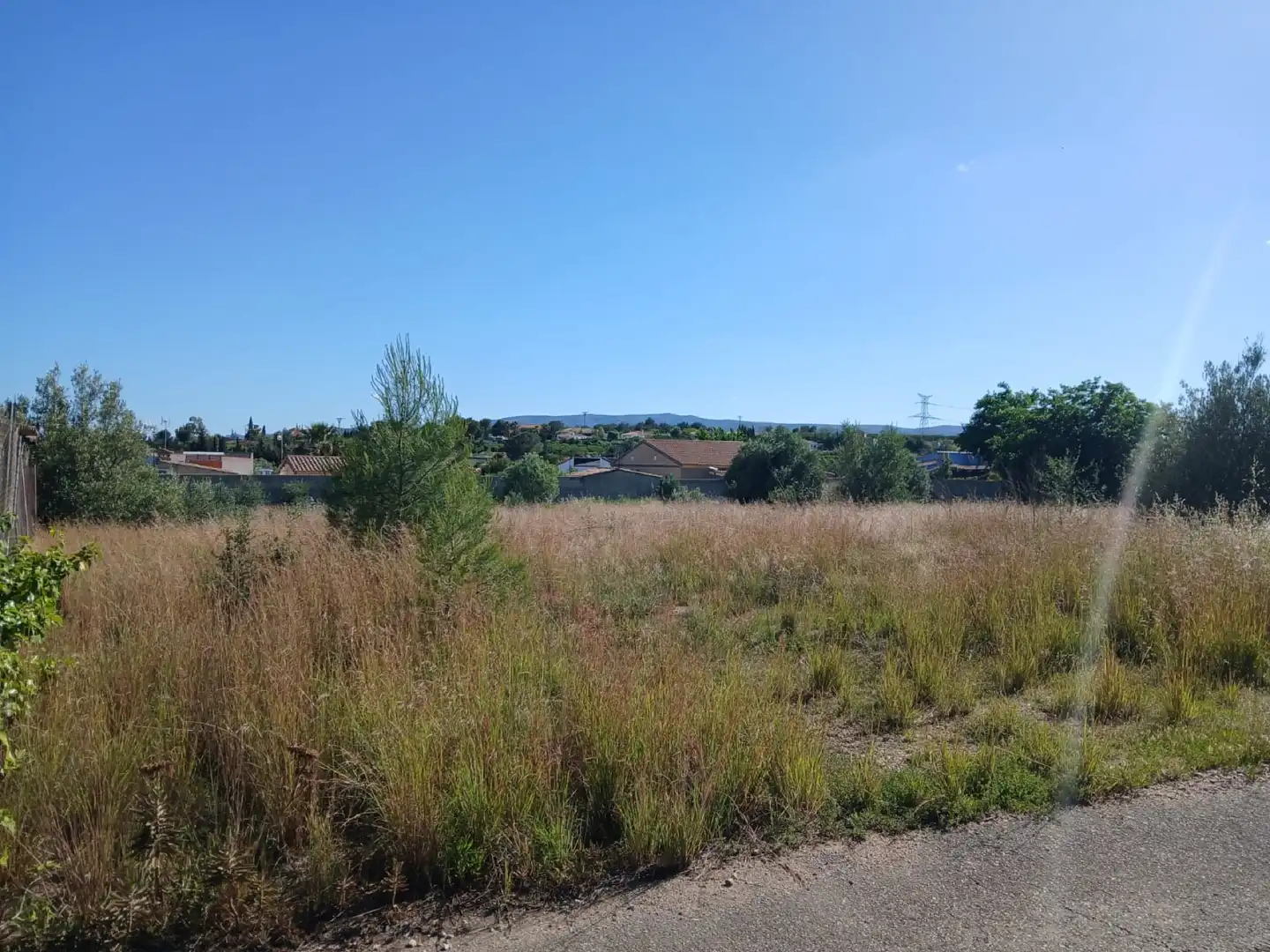 Terreno residencial en venta en Montroi / Montroy