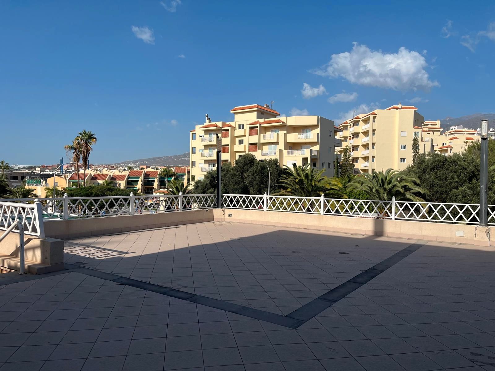 Vista exterior de Piso en venta en Adeje con Aire acondicionado, Terraza y Amueblado