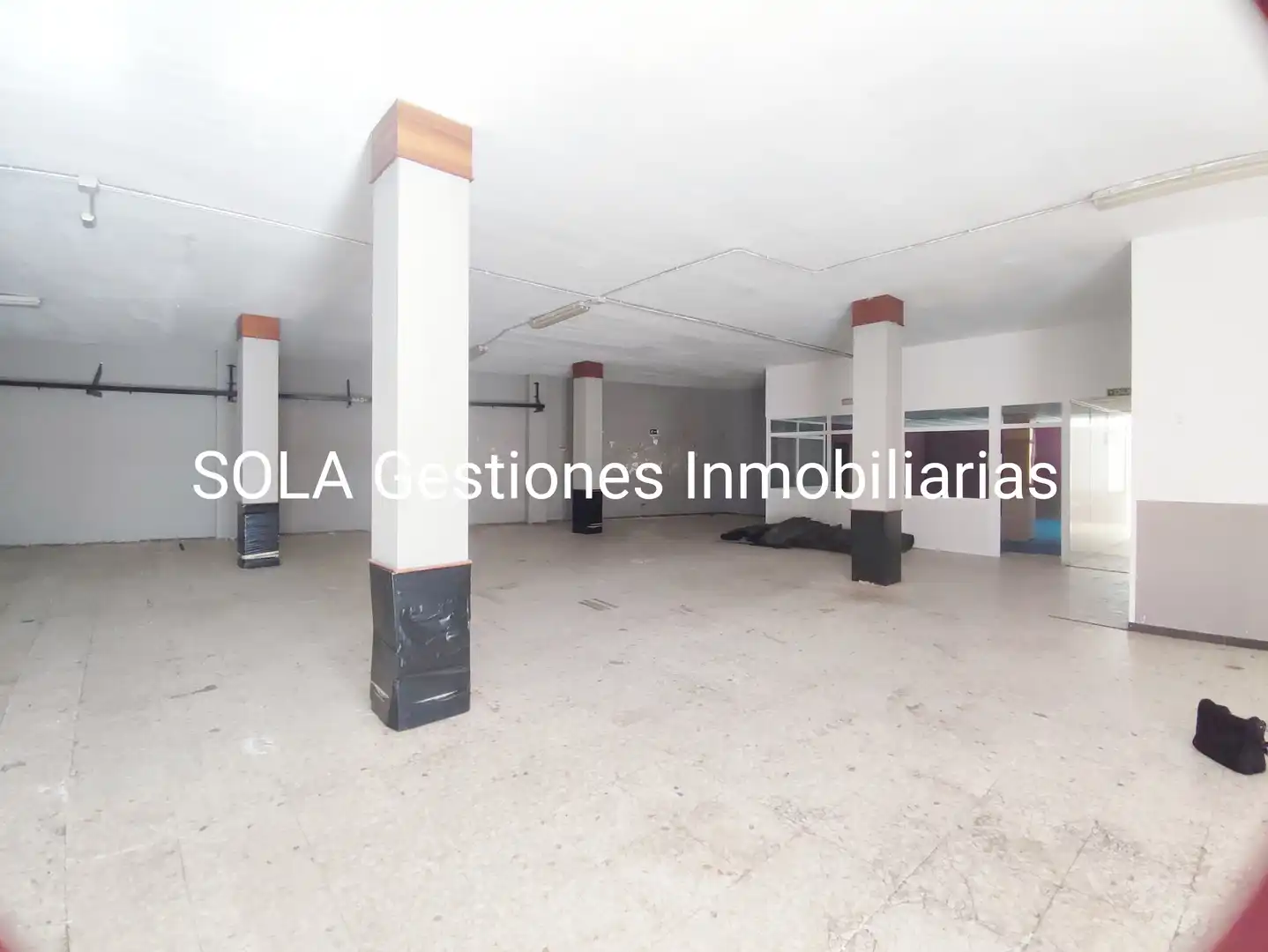Local comercial en venda a Torreperogil, imagen 3
