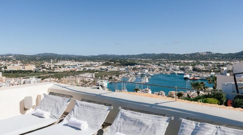 Foto 4 de Casa adosada en venda a Carrer Major, Dalt de la Vila - La Marina, Eivissa