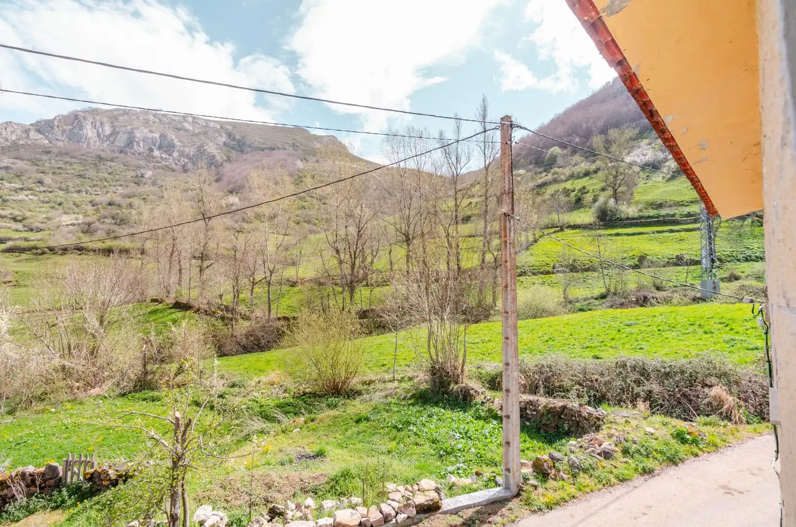 Vista exterior de Casa o chalet en venta en Somiedo con Jardín privado, Trastero y Amueblado